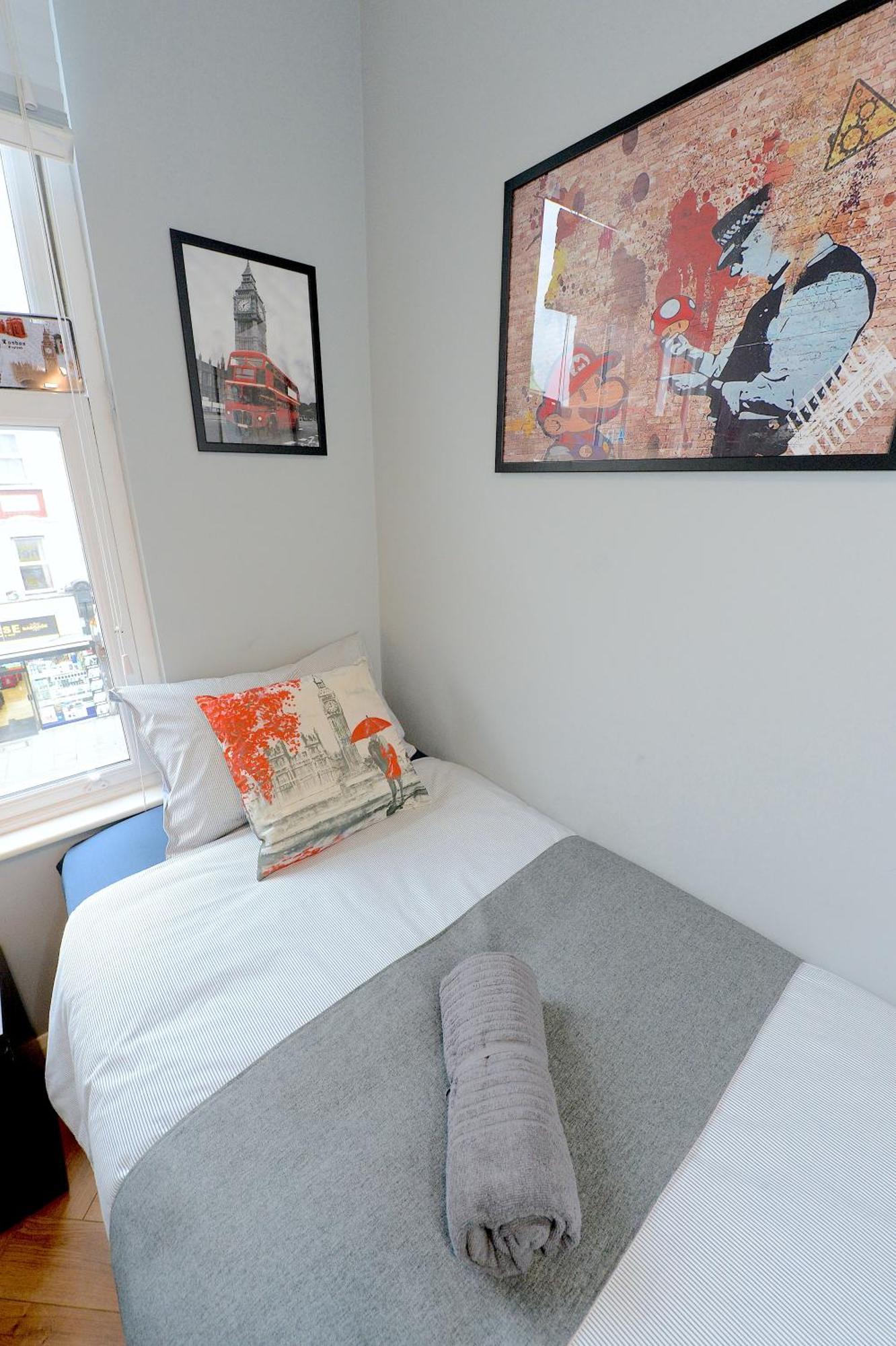 2 Bedroom Flat In Wood Green Piccadilly Line Londres Extérieur photo