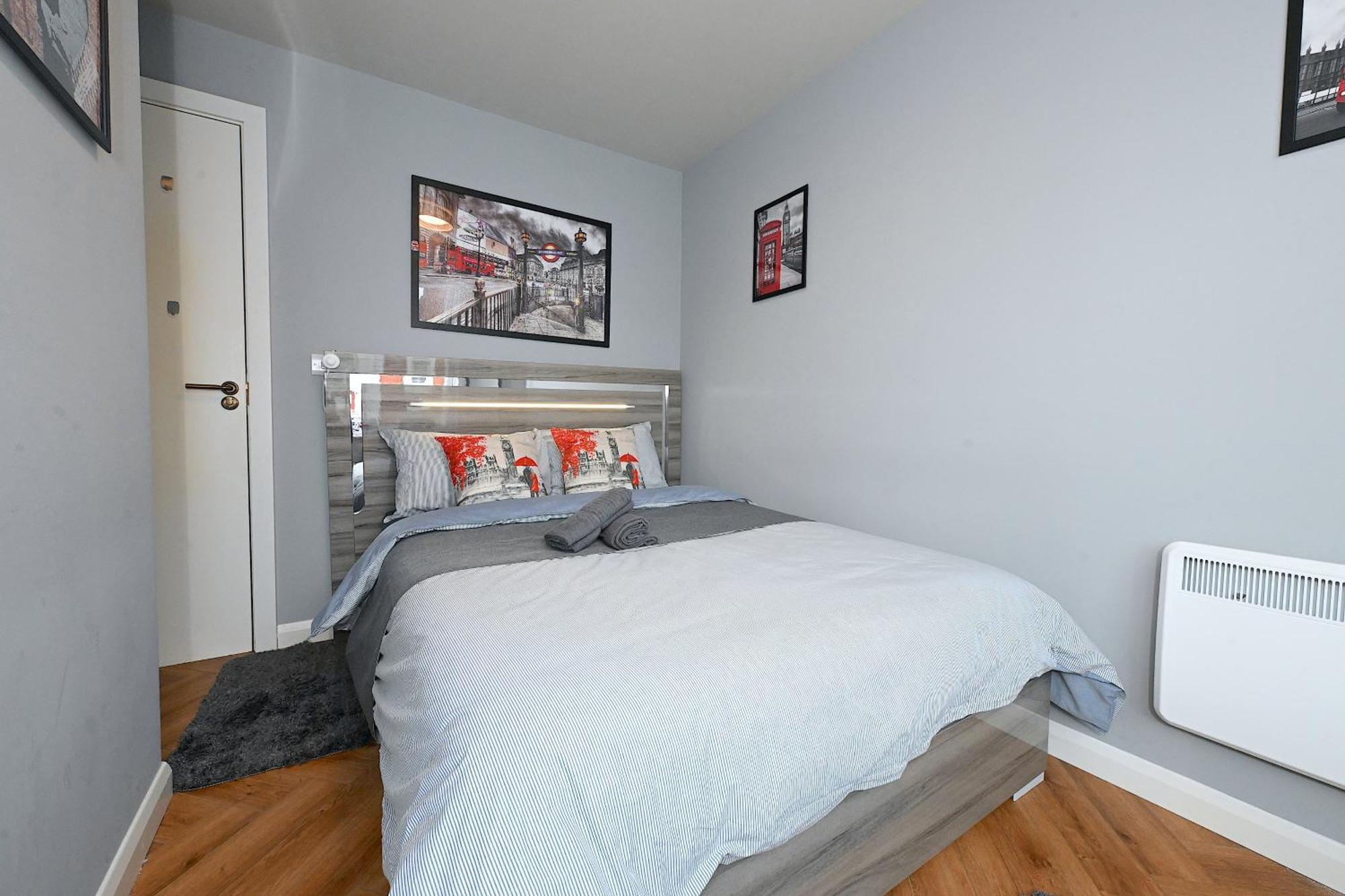 2 Bedroom Flat In Wood Green Piccadilly Line Londres Extérieur photo